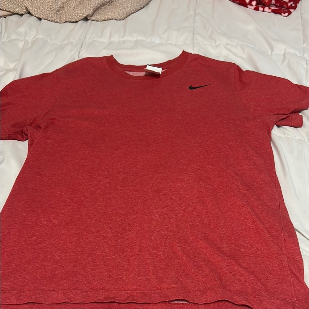 Nike Men's Red T-Shirt